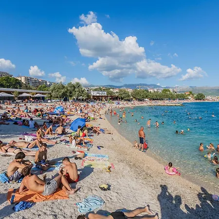 With Parking Space - 22452 Σπλιτ